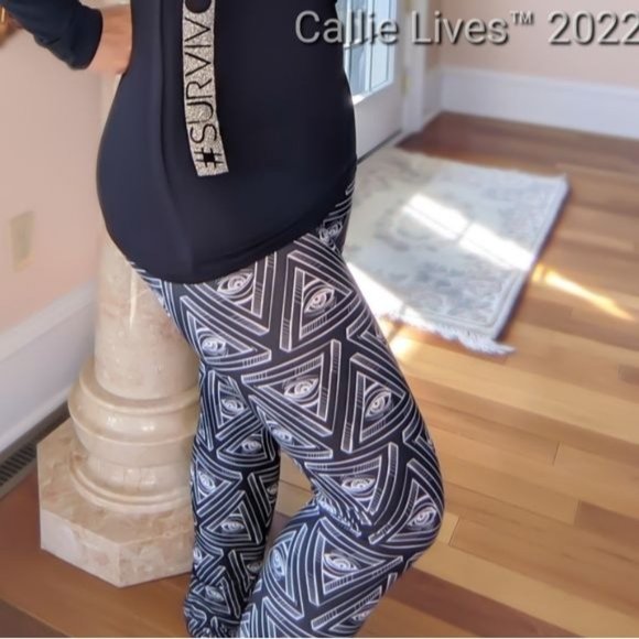 LAST PAIR ALERT: Miz Third Eye: Triangle 3D illusion Graphic Leggings XL - Picture 4 of 10